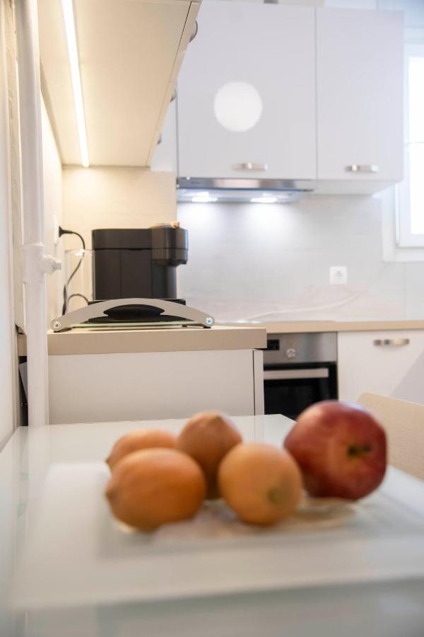 Konstantinos Stylish Brand New Apt In The Heart Of אתונה מראה חיצוני תמונה