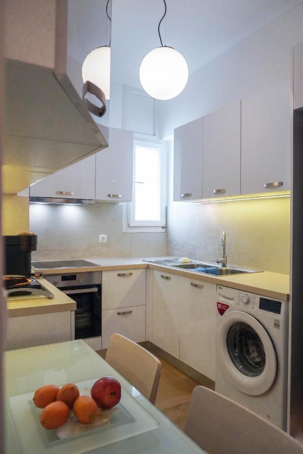 Konstantinos Stylish Brand New Apt In The Heart Of אתונה מראה חיצוני תמונה