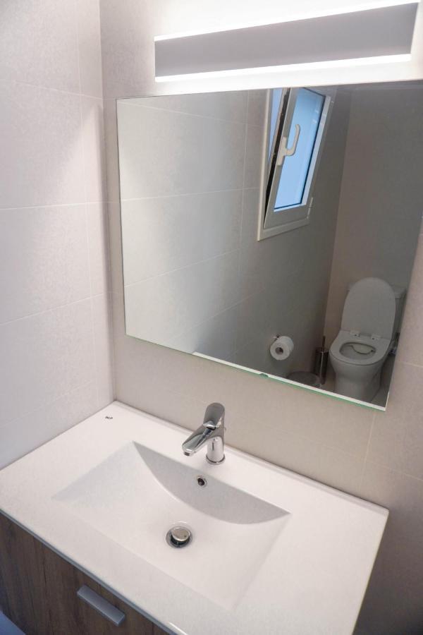 Konstantinos Stylish Brand New Apt In The Heart Of אתונה מראה חיצוני תמונה